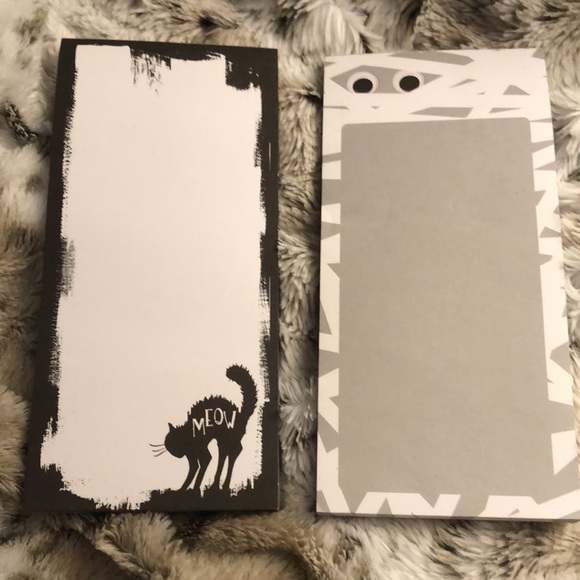 Assorted bundle of Holiday theme list pads&notes - Picture 6 of 8